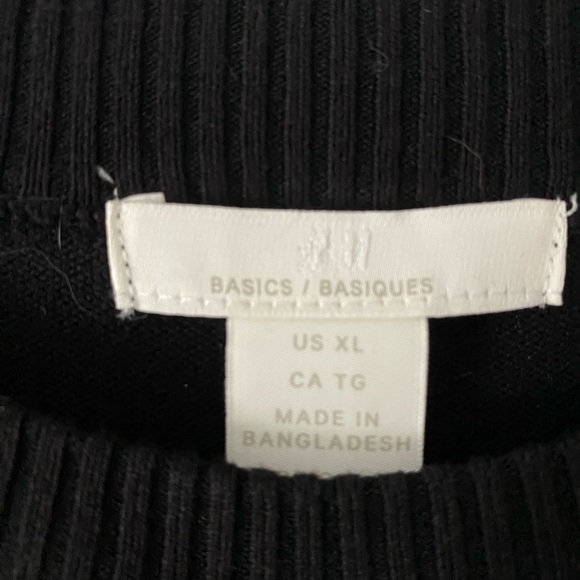 H&M SWEATER - Picture 3 of 3